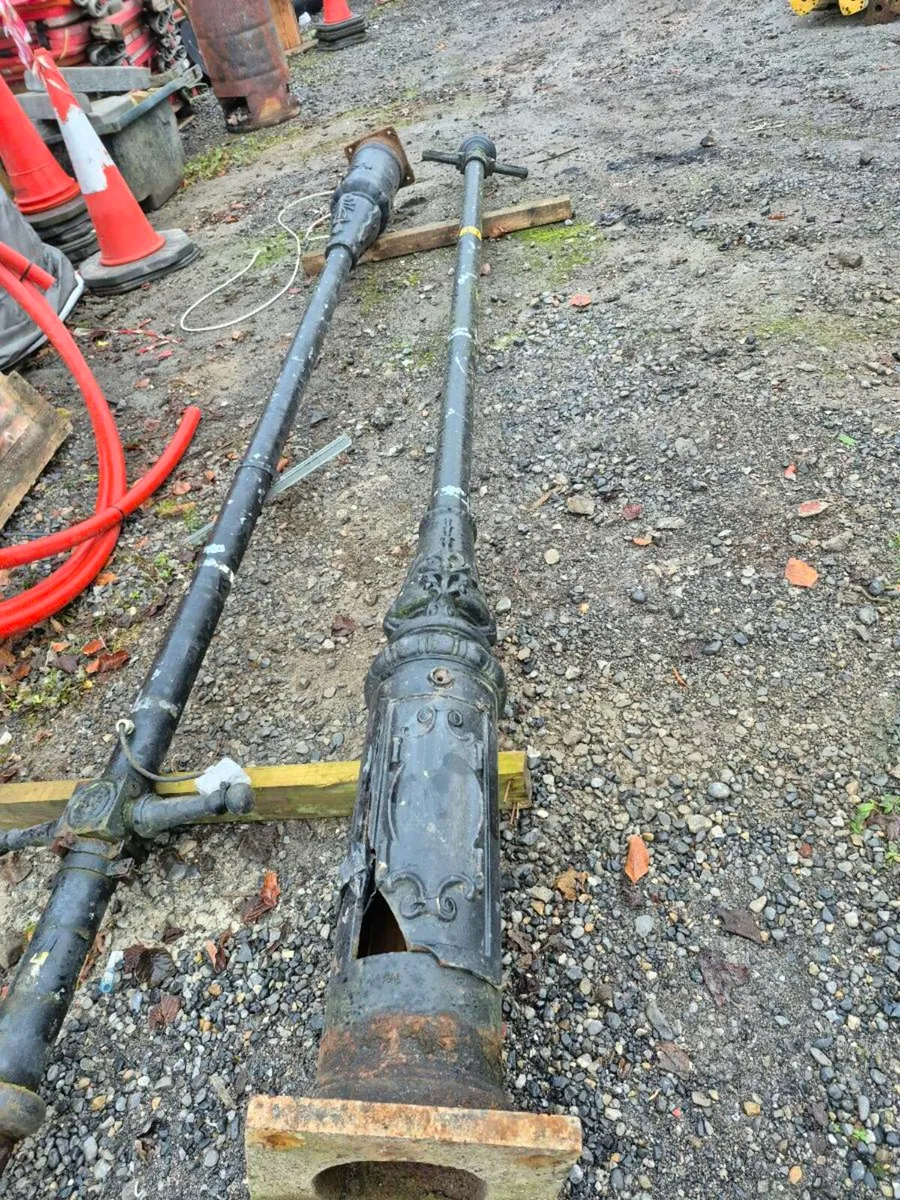 Old light poles - Image 4