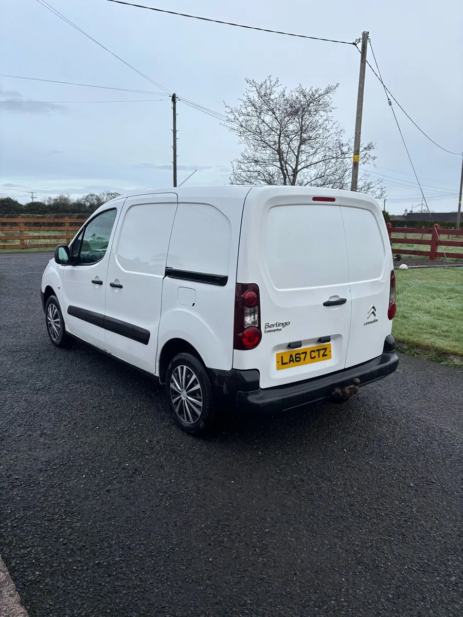 2018 Citroen berlingo 3 seater - Image 3