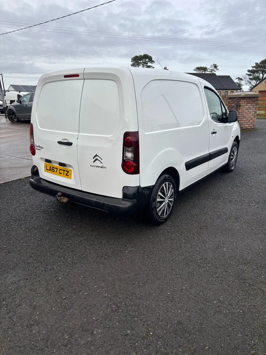 2018 Citroen berlingo 3 seater - Image 4
