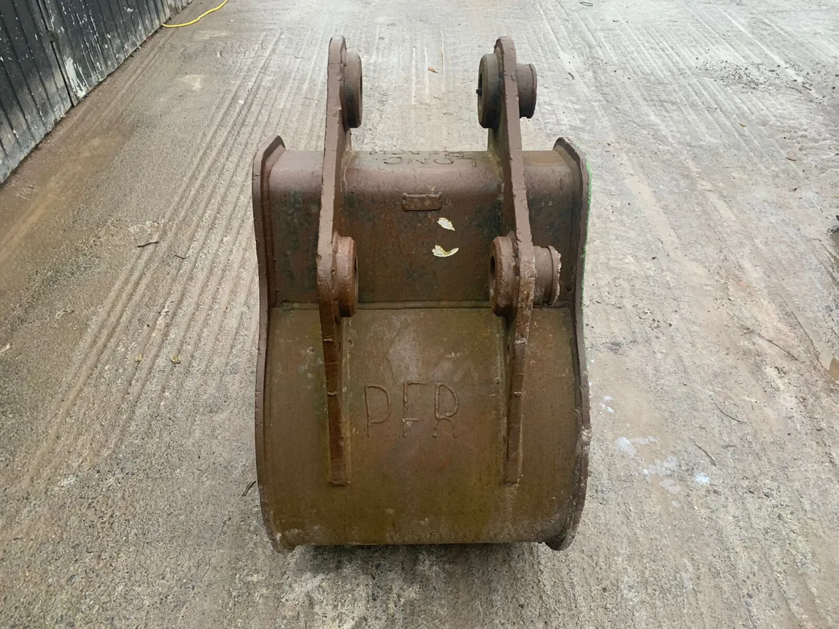 2FT Digger Bucket – 60mm Pins | 380mm Centres - Image 3