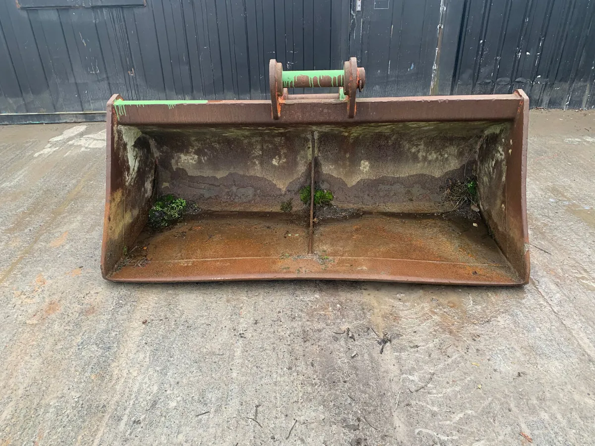 7FT Digger Bucket – 80mm Pins | 480mm Centres - Image 2