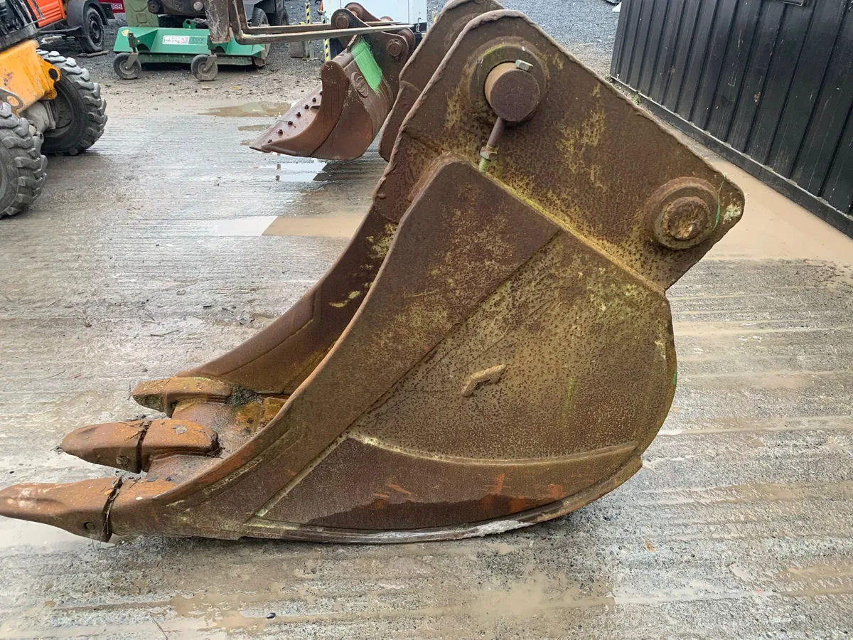 2FT Digger Bucket –90mm Pins | 520mm Centres - Image 4