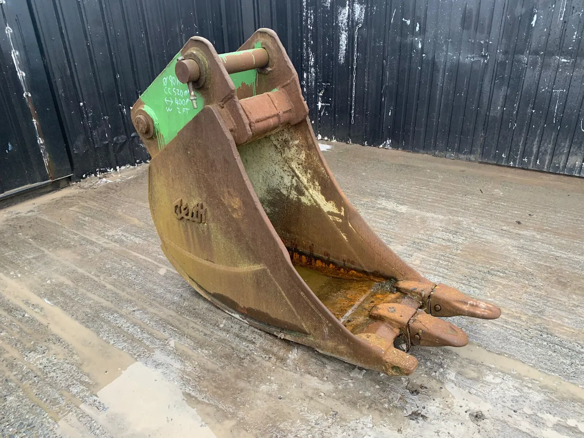 2FT Digger Bucket –90mm Pins | 520mm Centres - Image 1