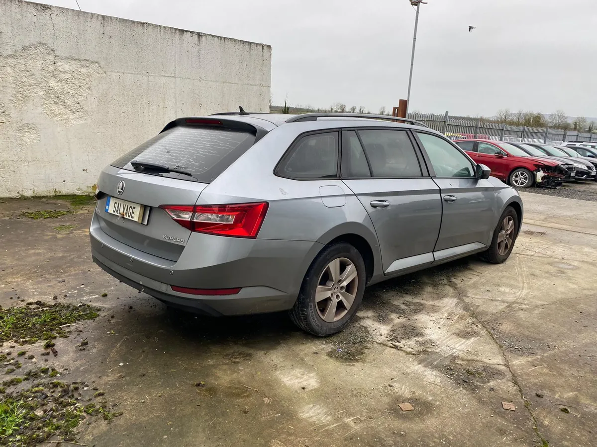 2016 SKODA SUPERB 1.6 DIESEL - Image 4