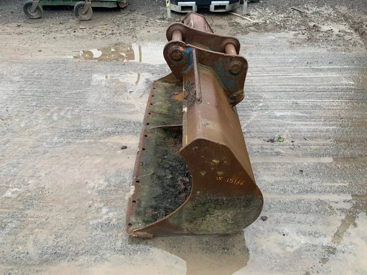 6FT Digger Bucket –65mm Pins | 320mm Centres - Image 4