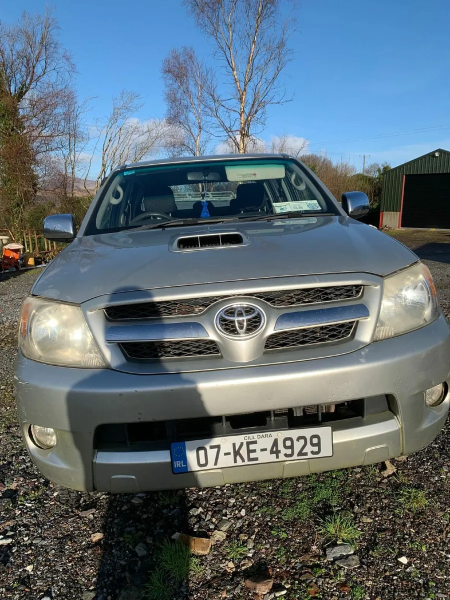 Toyota Hilux - Image 3