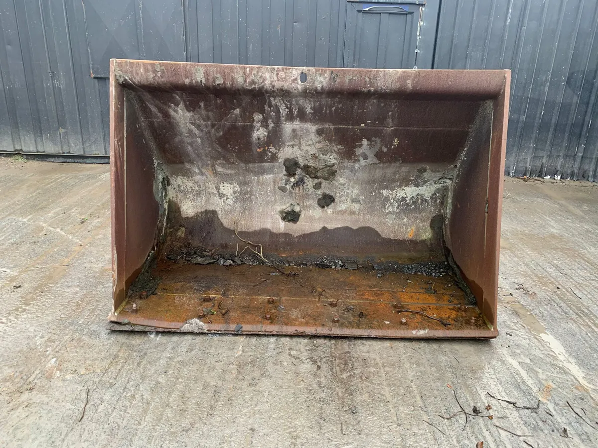 7FT Loading Bucket to suit Manitou