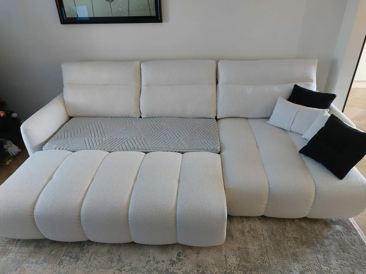 Corner Sofa (extendable) - Image 4