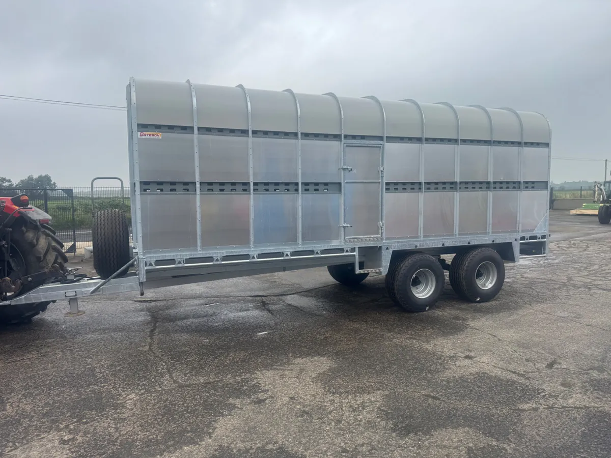 Bateson 100LT Tractor Drawn Livestock Trailer - Image 1