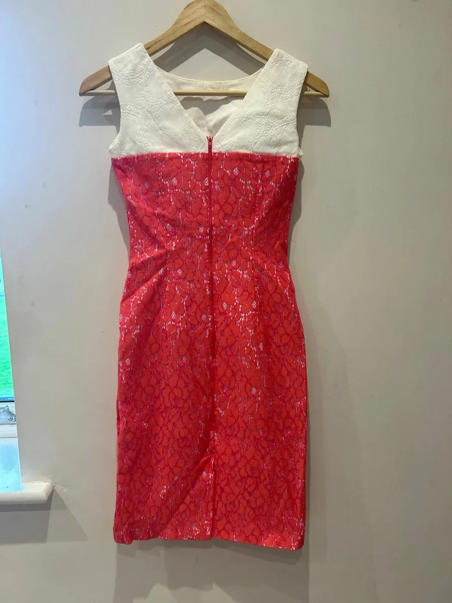 BEAUTIFUL CORAL AND CREAM OCCASION DRESS - Image 2