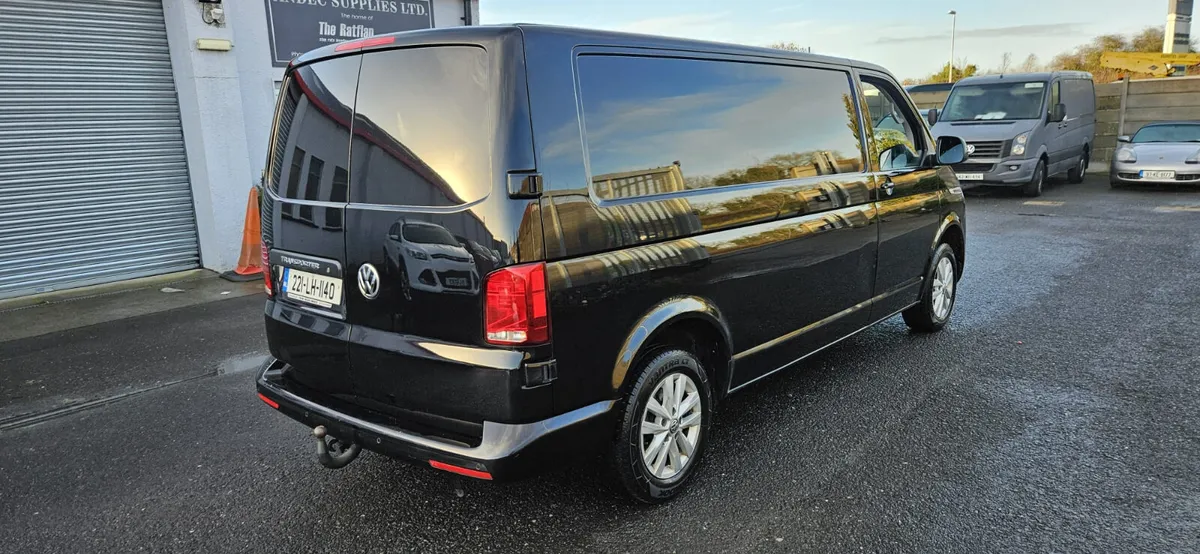 2022 Volkswagen Transporter LWB Highline 150HP - Image 3