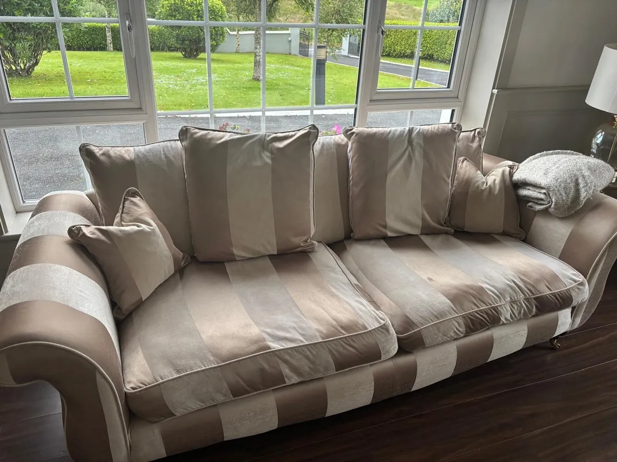 Couch - Image 1