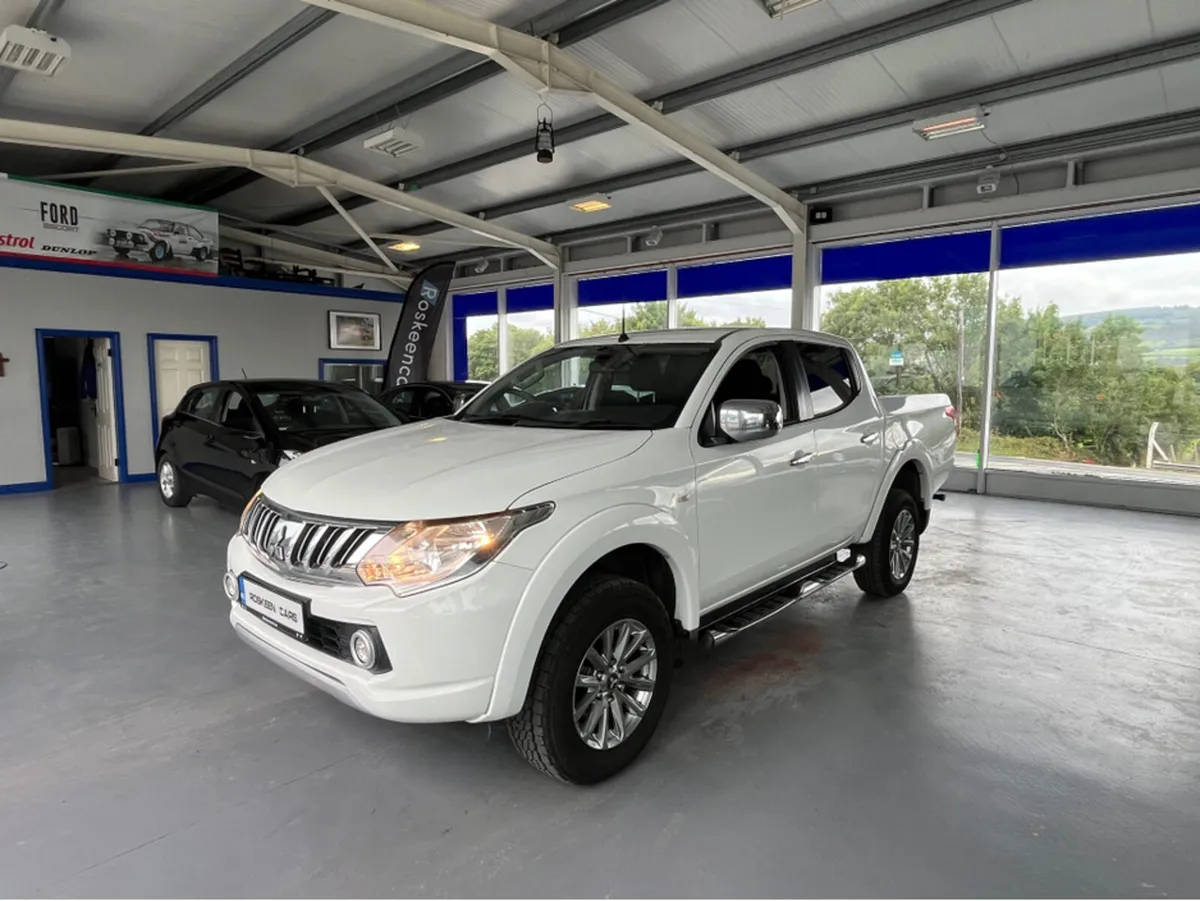 Mitsubishi L200 TITANIUM DCB DI-D 4X4 - Image 1