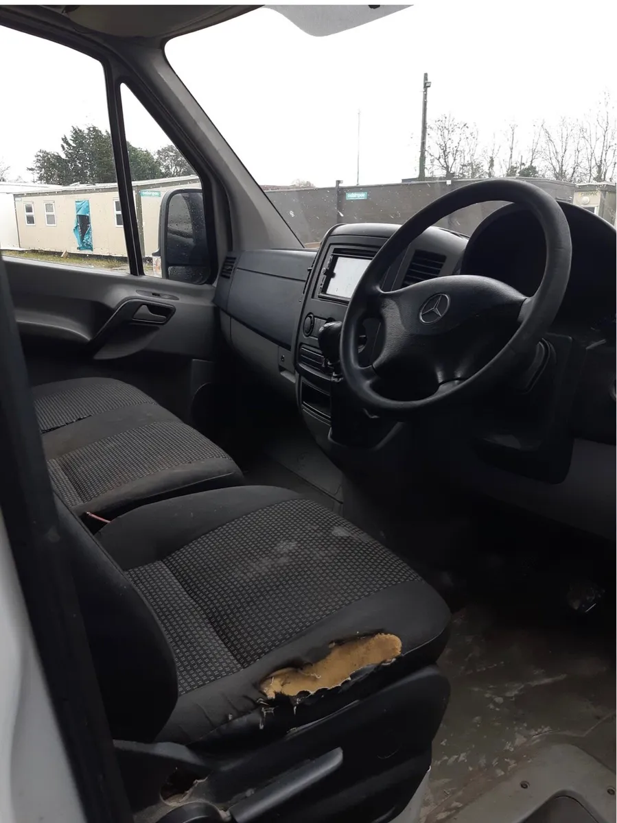 Breaking Mercedes sprinter 519cdi w906 2017 v6 3.0 - Image 4