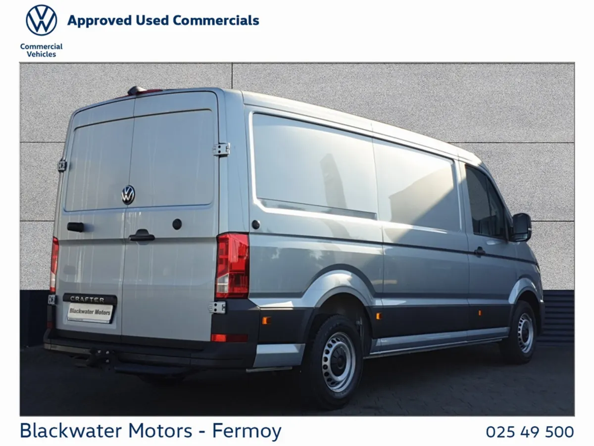 Volkswagen Crafter VAN 2.0TDI 177BHP MEDIUM WHEEL - Image 4