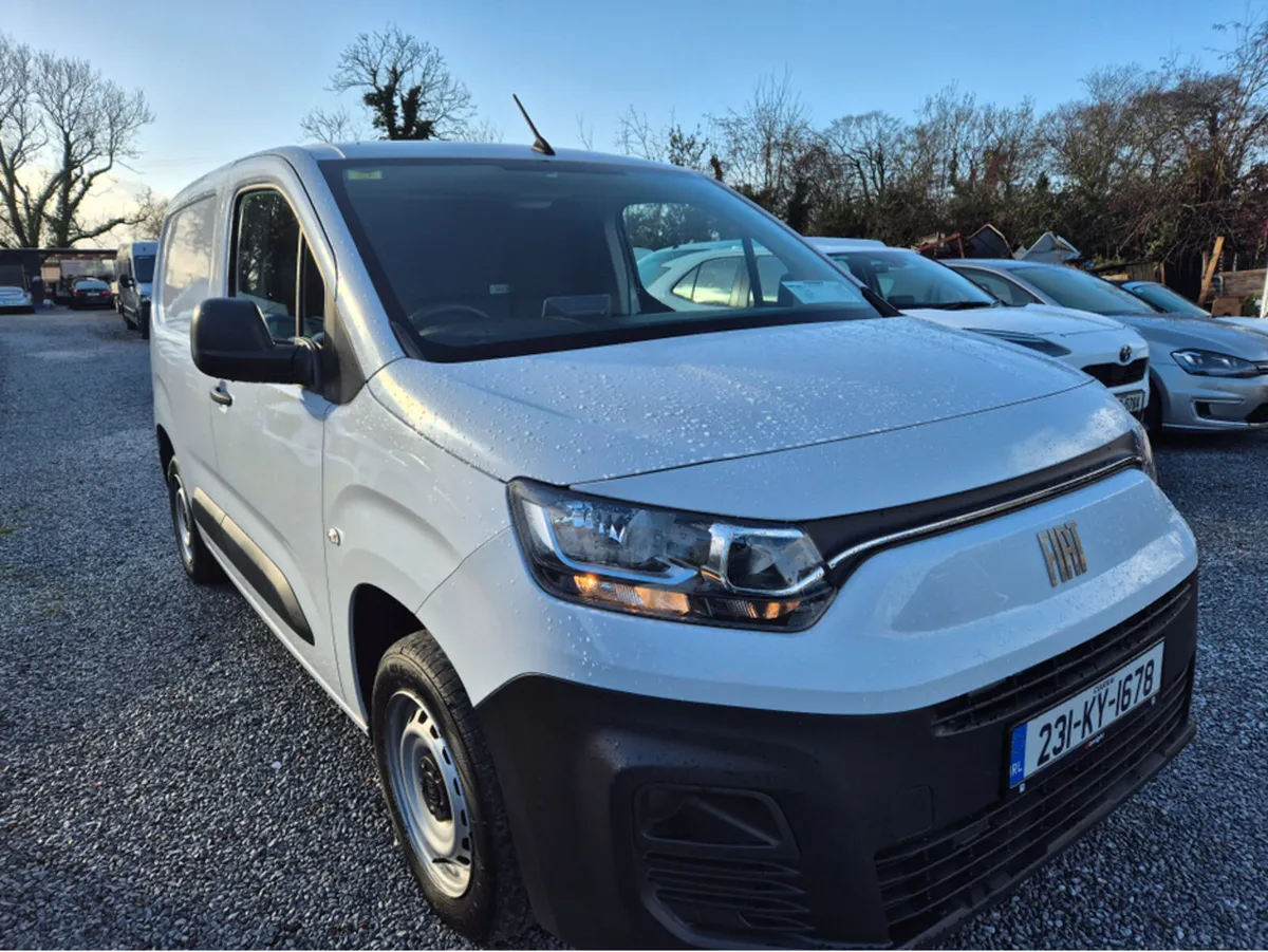 Fiat Doblo SWB 1.5 100HP 650KG €17950 inc vat - Image 2