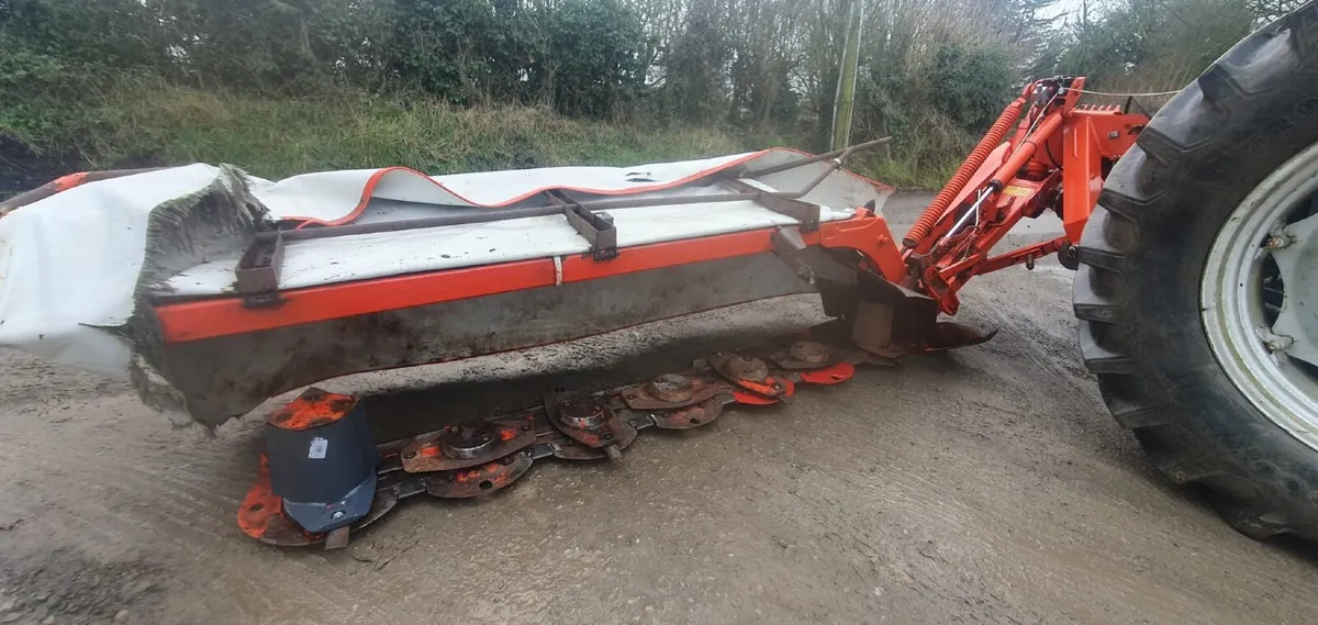 Kuhn 280 nine foot disc mower - Image 2