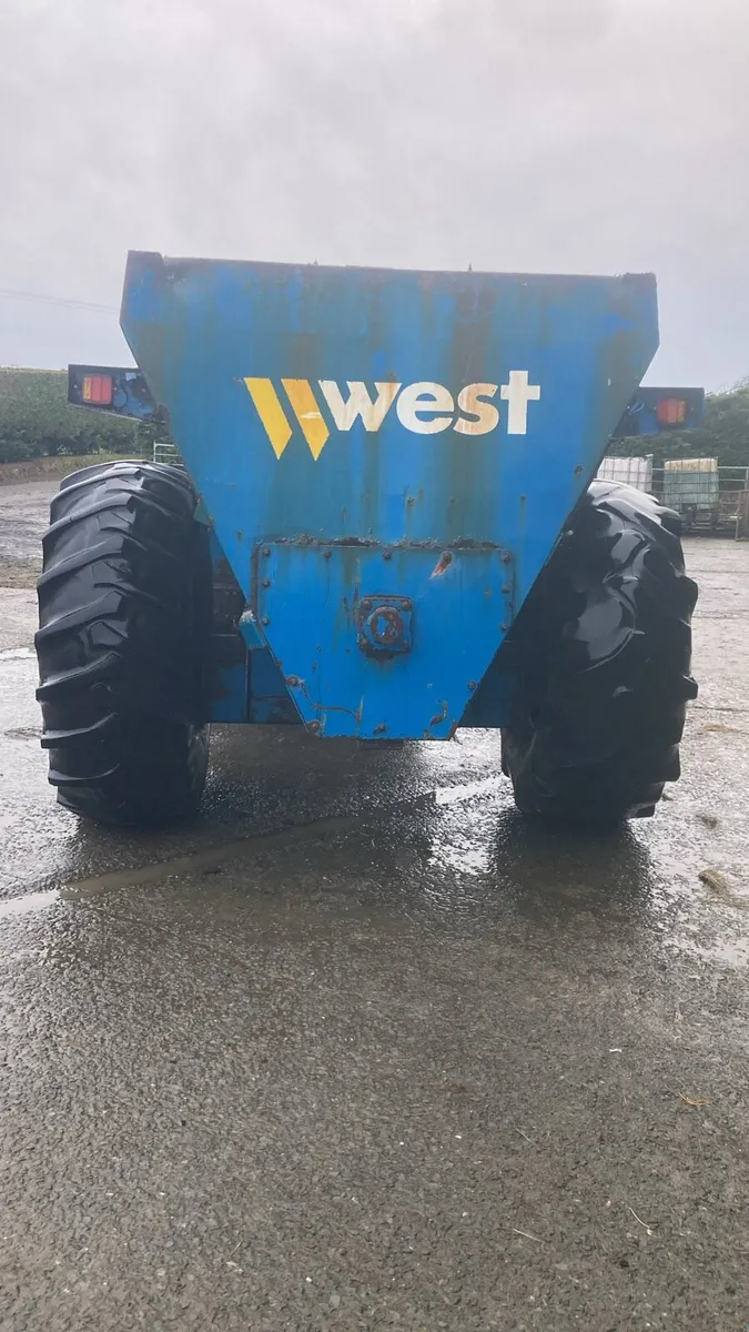 West 1600 dual manure spreader , - Image 3