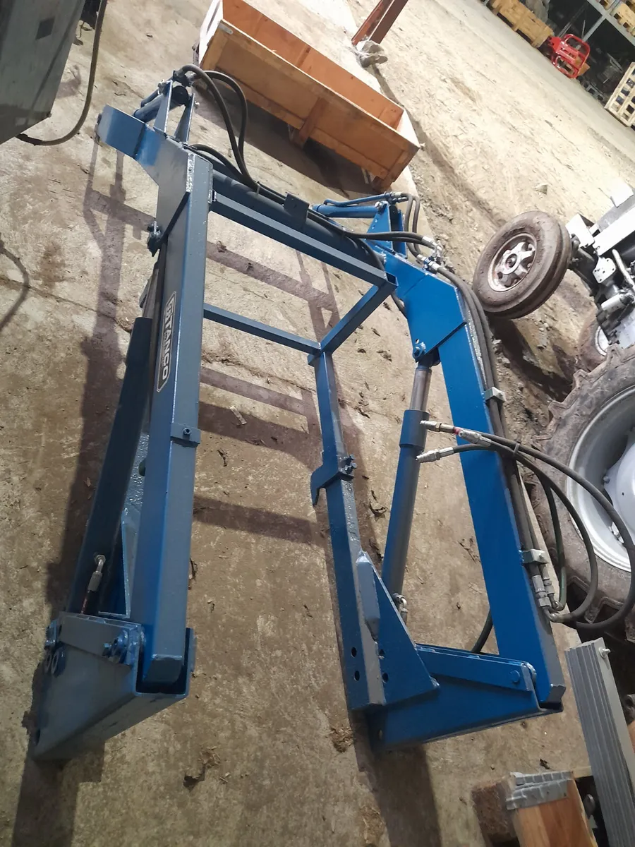 Tanco loader - Image 4