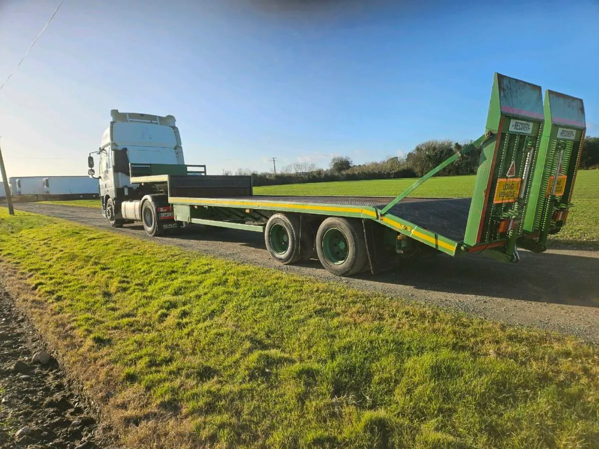 DAF  TRACTOR  UNIT  and low loader - Image 3