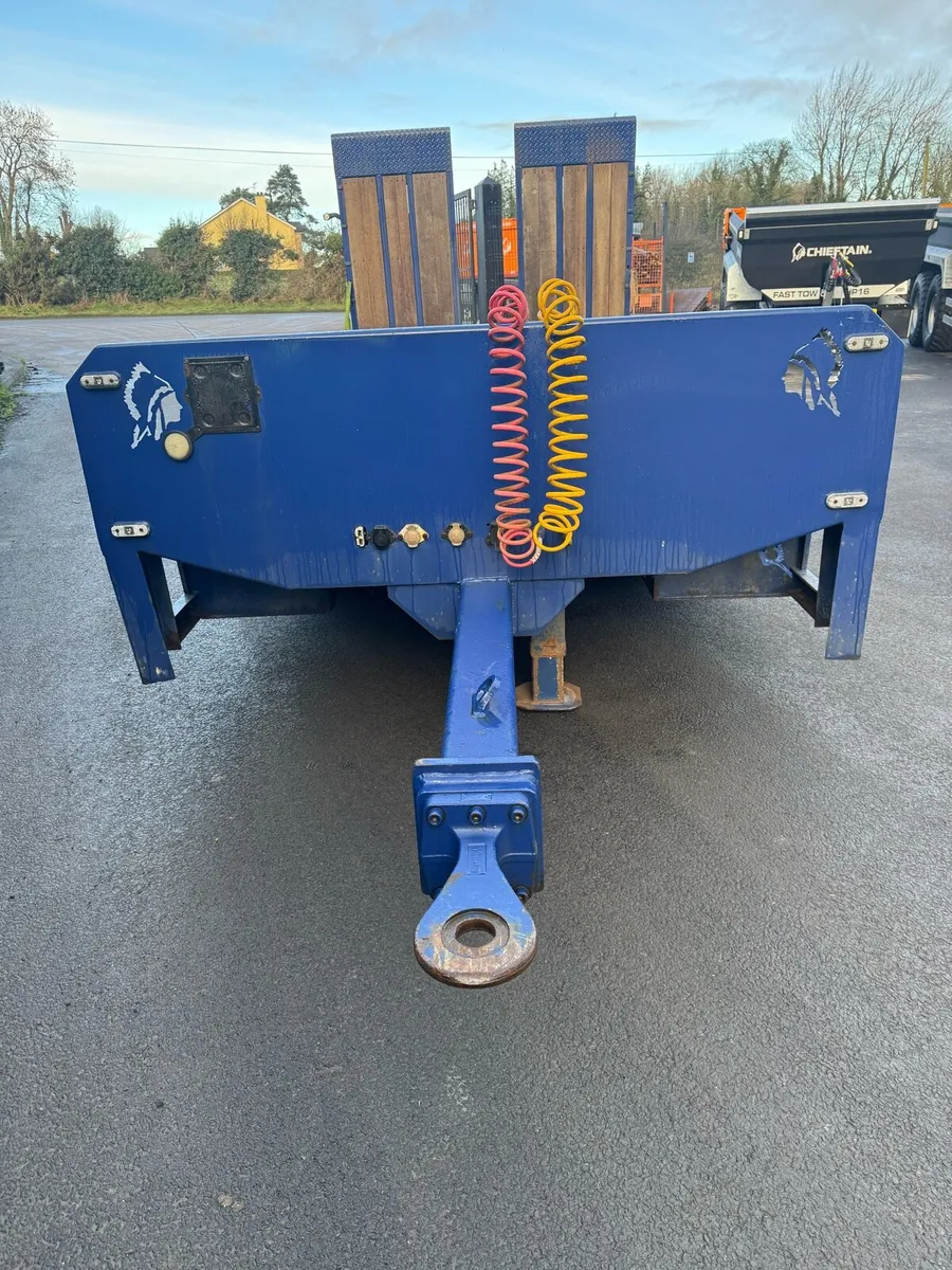 Chieftain 11,700kg gross commercial midi Lowloader - Image 2