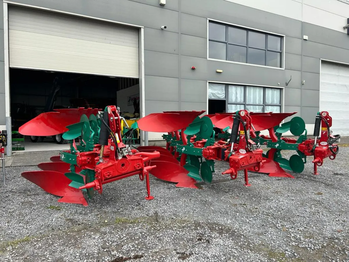 Kverneland Ploughs _ Market Leader - Image 1