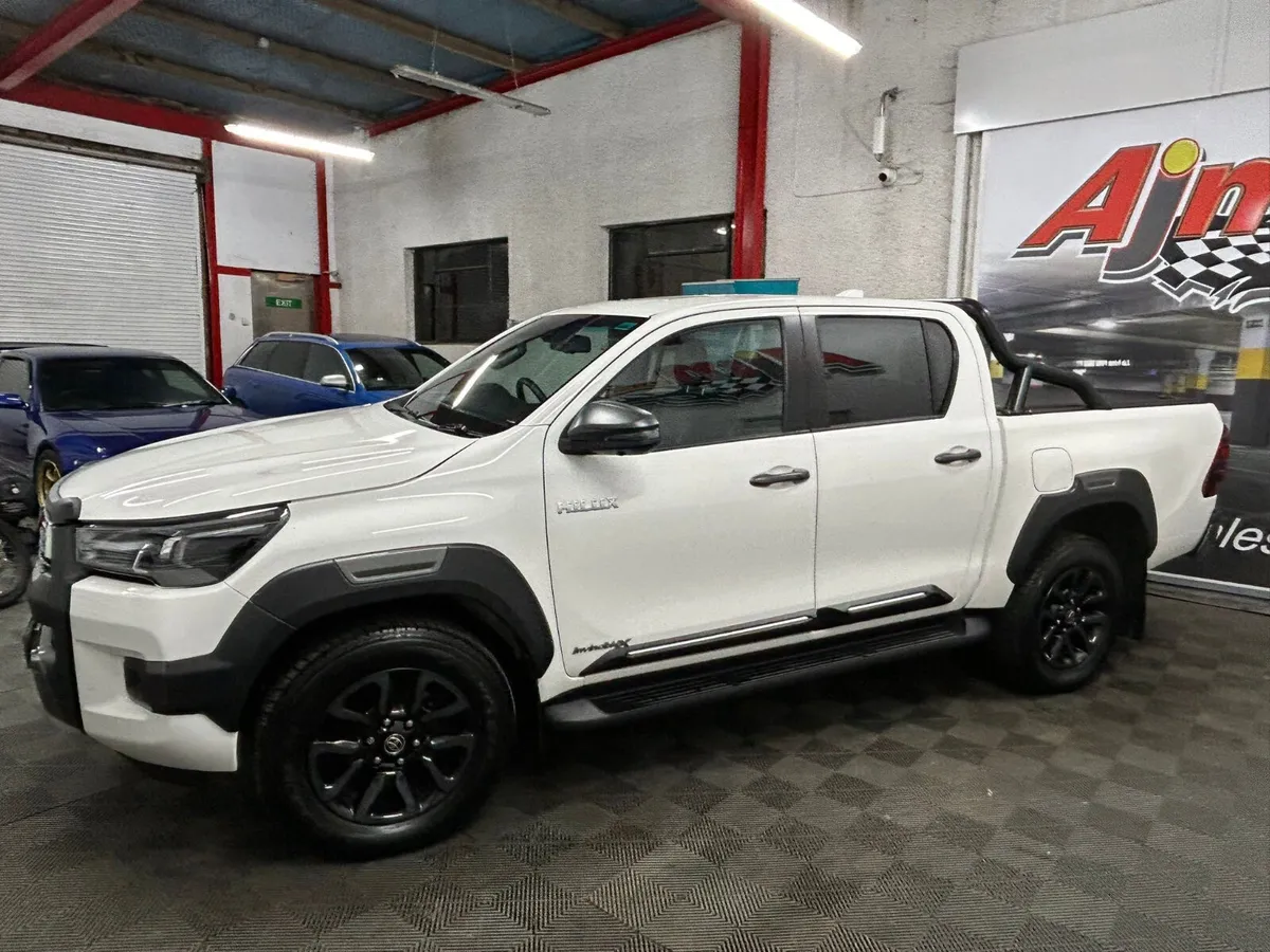 Toyota Hilux Invincible X 2.8 D4D 2022 - Image 4