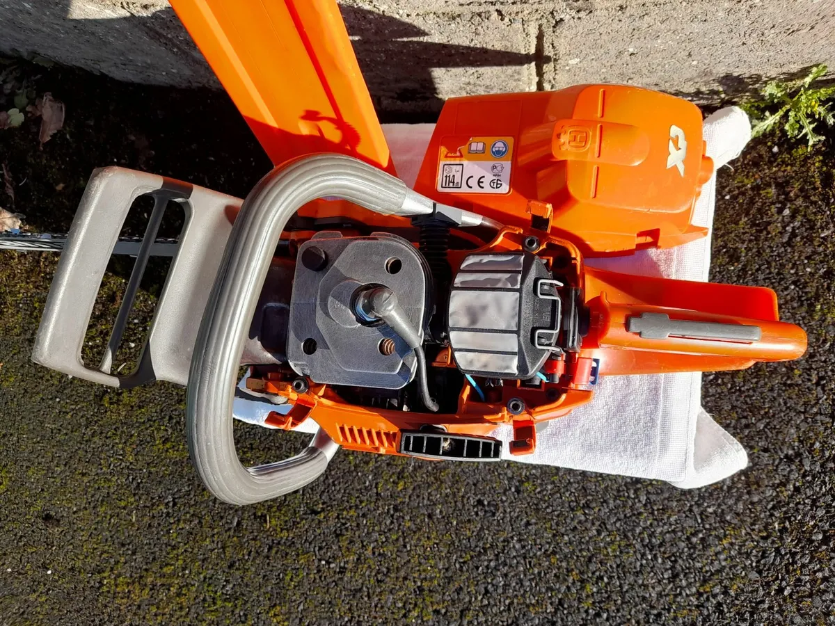 Selling Chainsaw - Image 3