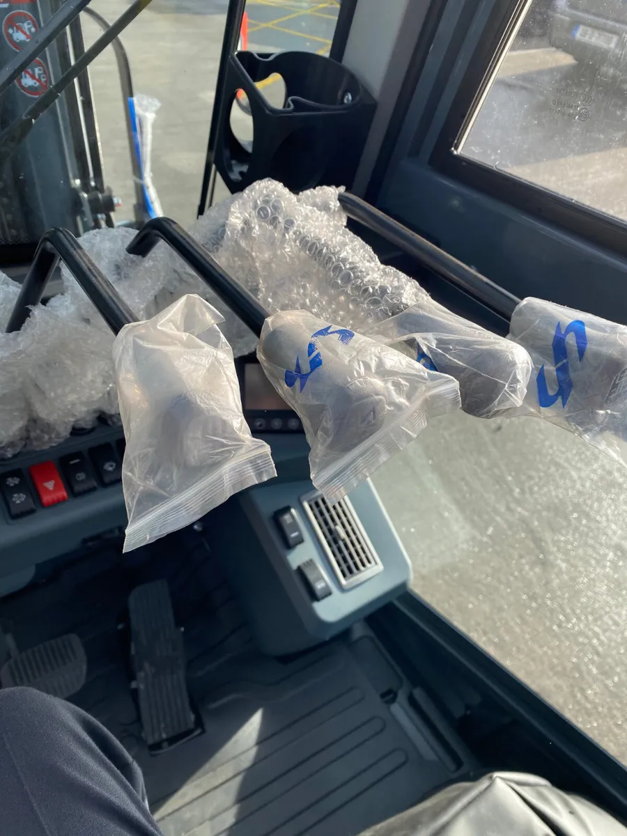 Forklift trucks - Image 4