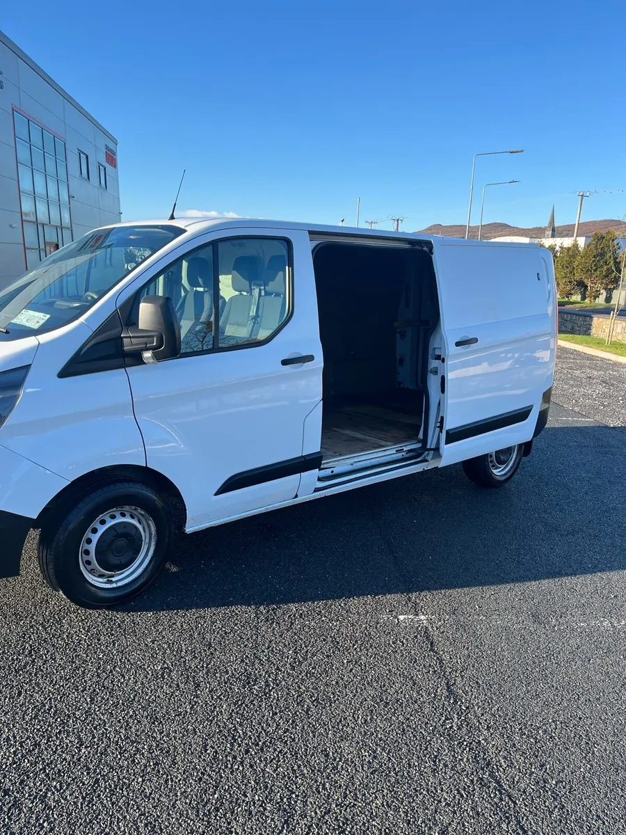 2018 Ford Transit Custom Van 2.0 Diesel - Image 4