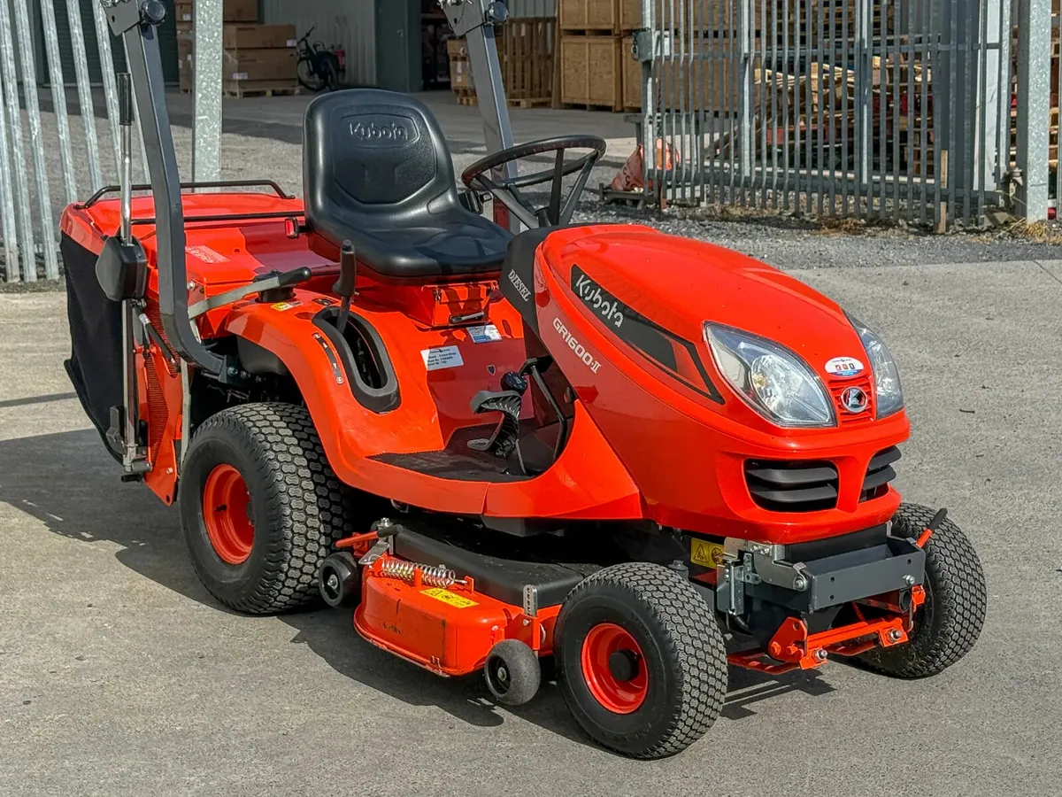 Used 2023 Kubota GR1600-II Lawnmower - Image 4