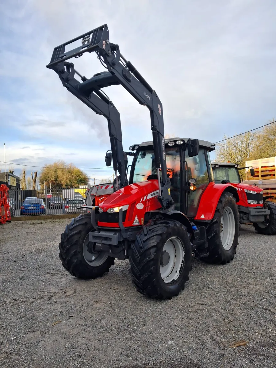 Massey Ferguson 5712S (2824A) - Image 1