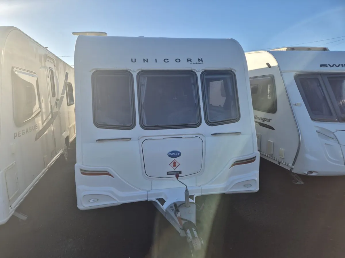 Bailey unicorn 4 berth caravan large end washroom - Image 1