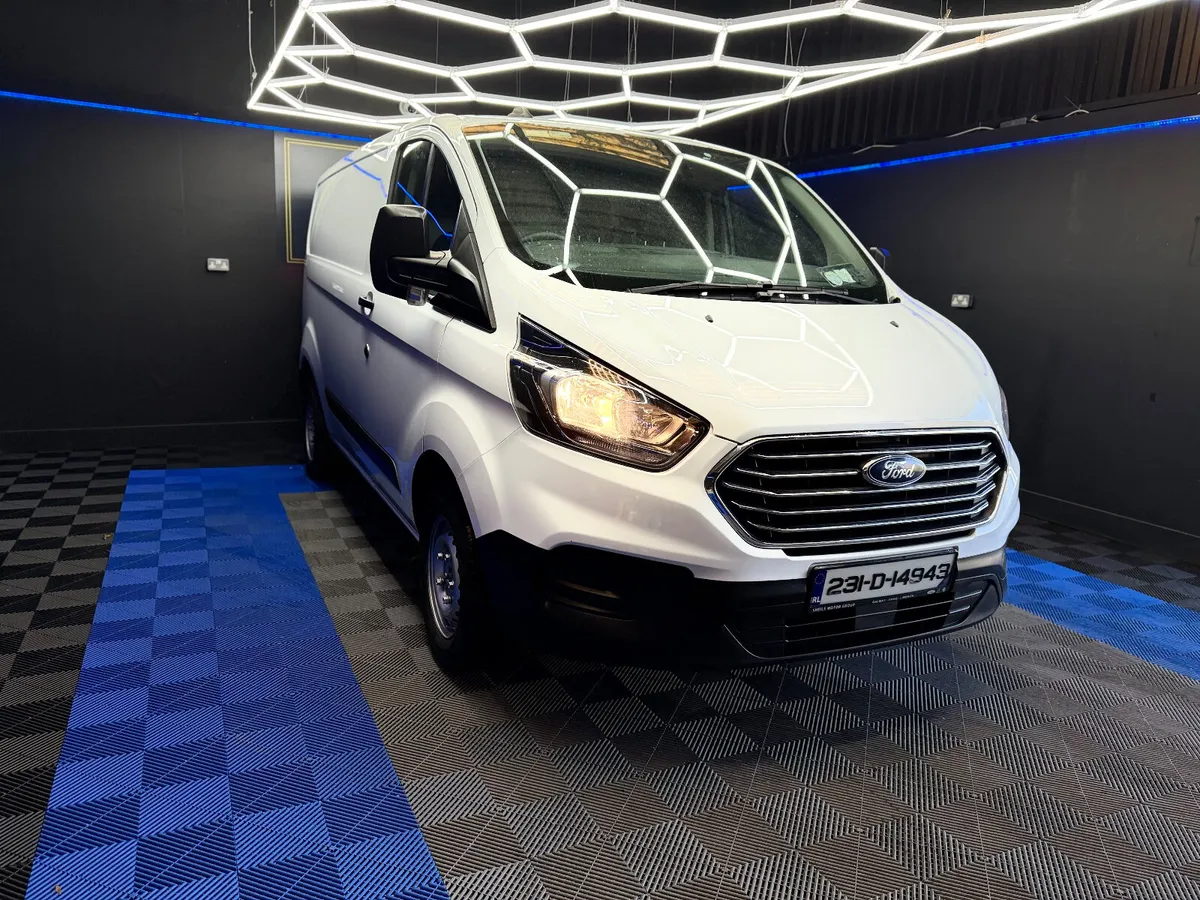 Ford Transit Custom 2023 - Image 3