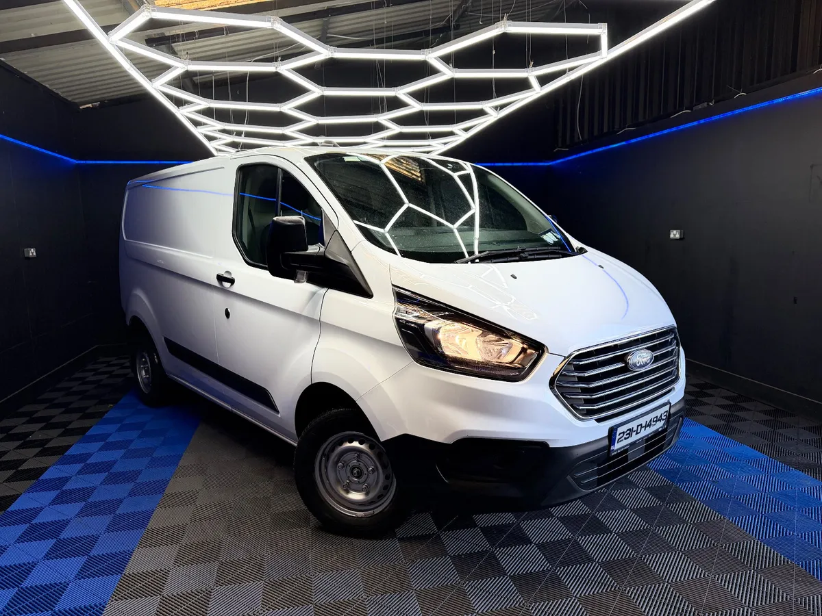 Ford Transit Custom 2023 - Image 1