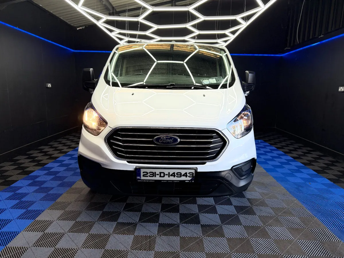 Ford Transit Custom 2023 - Image 4