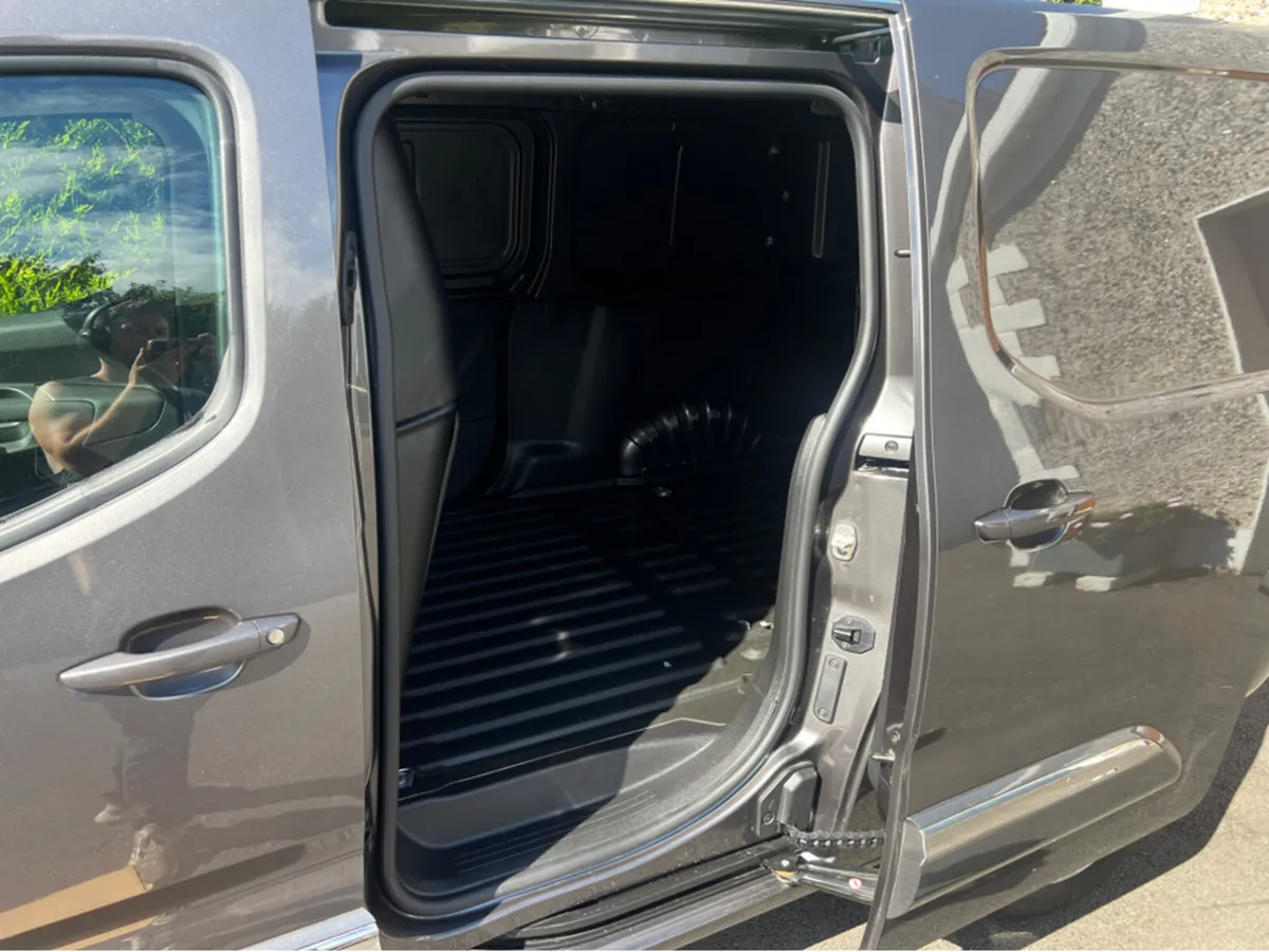 Toyota Proace City 2023 ADVANCE LWB 1.5 130BHP AUT - Image 3