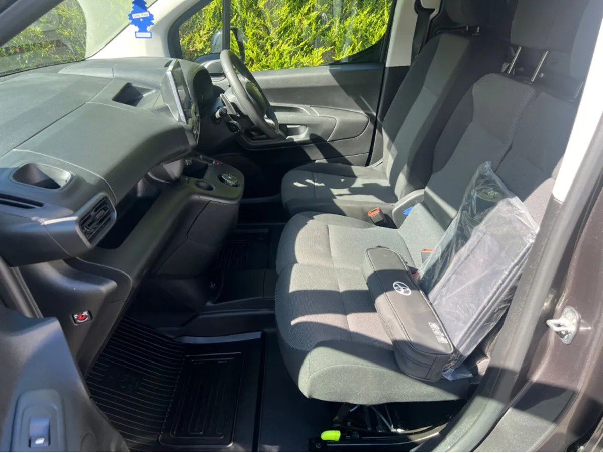 Toyota Proace City 2023 ADVANCE LWB 1.5 130BHP AUT - Image 4