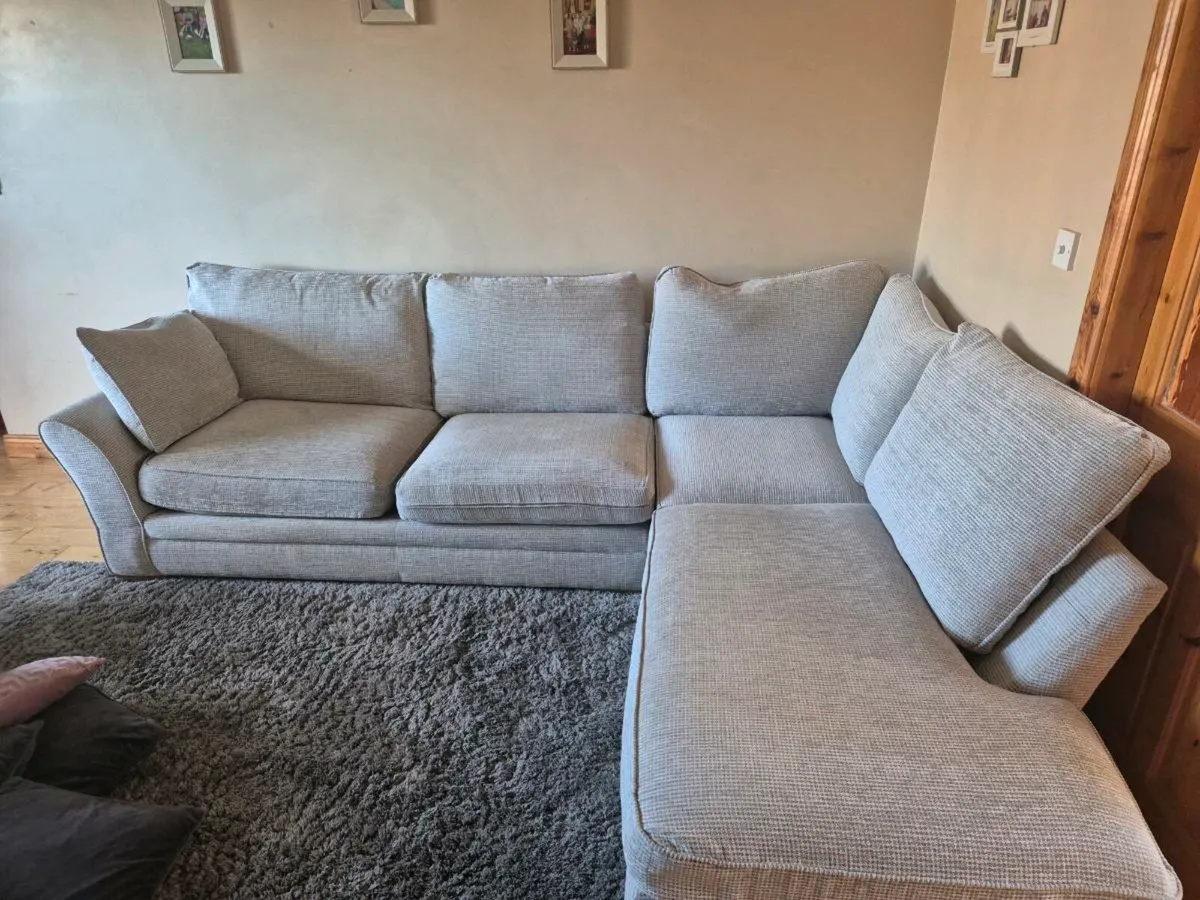 Corner sofa and armchair - Image 1