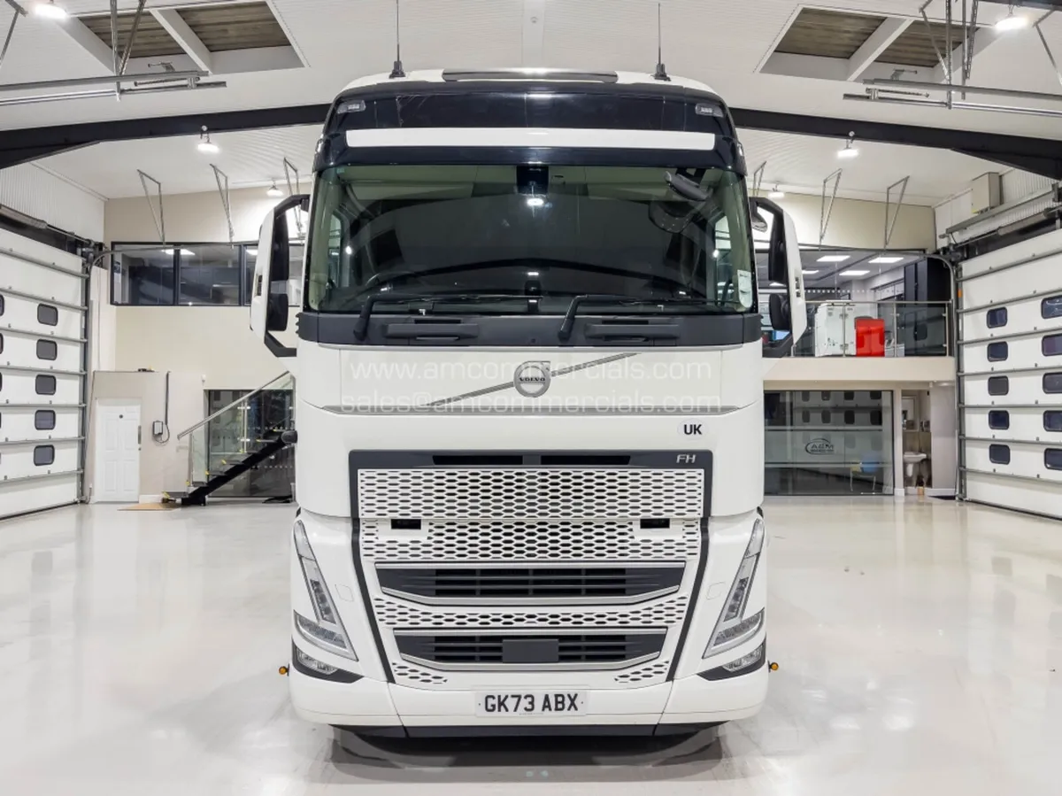 2023 VOLVO FH 460 GLOBETROTTER XL 6X2 MIDLIFT - Image 2