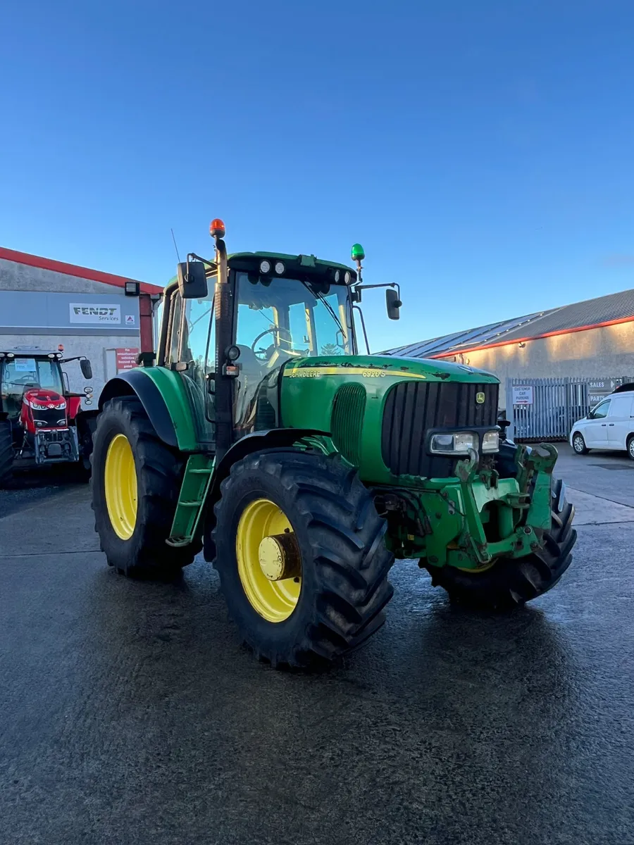 John Deere 6920S - Image 1