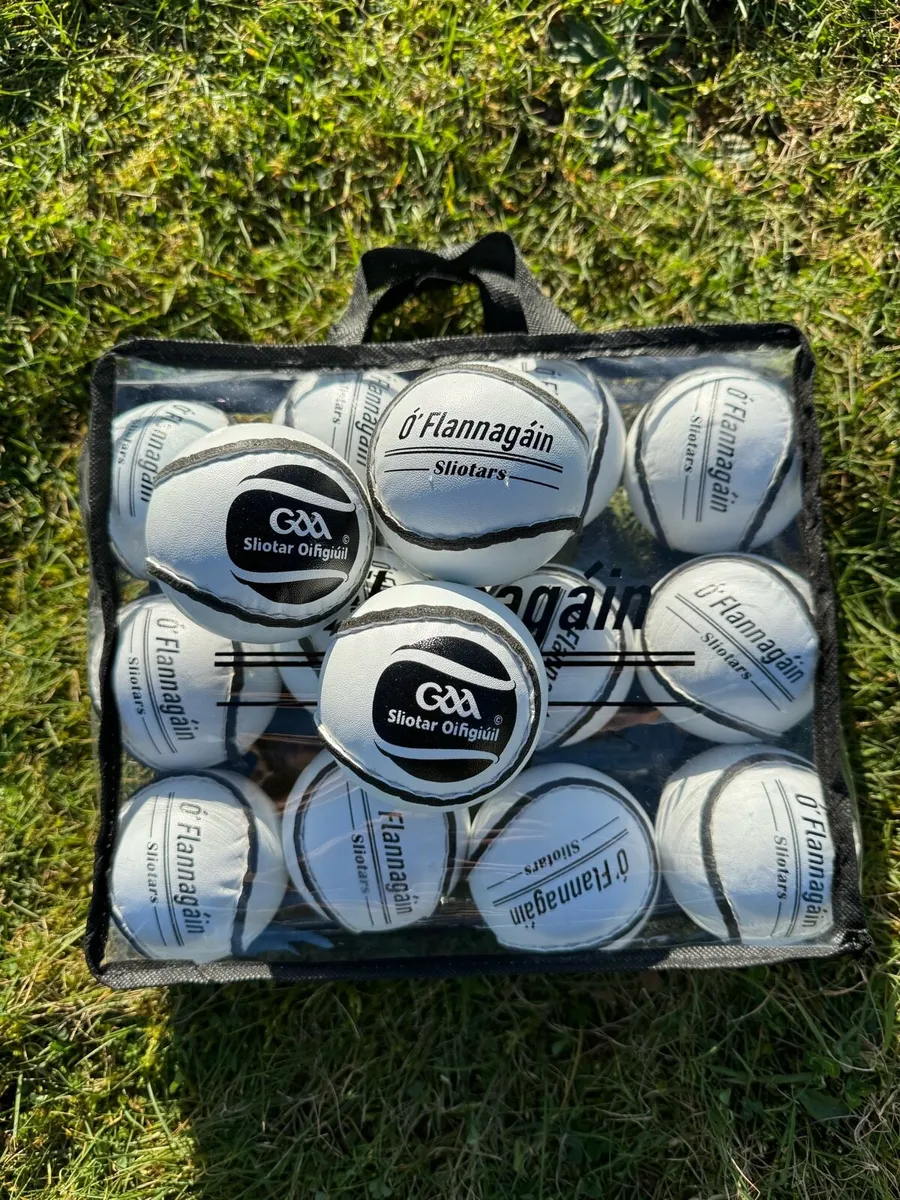 **SIZE 4 WHITE MATCH SLIOTARS** - Image 1