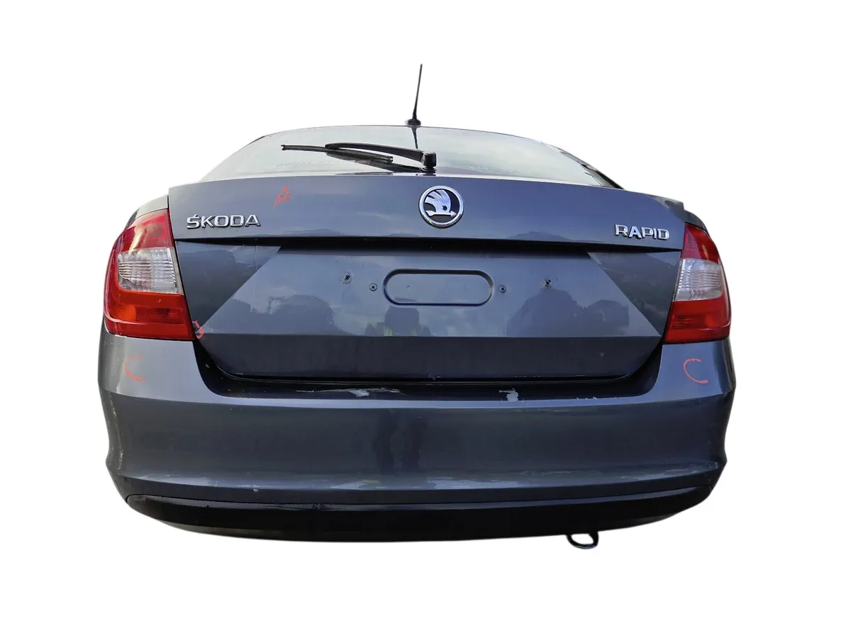 2014 SKODA RAPID For Breaking/Dismantling - Image 2