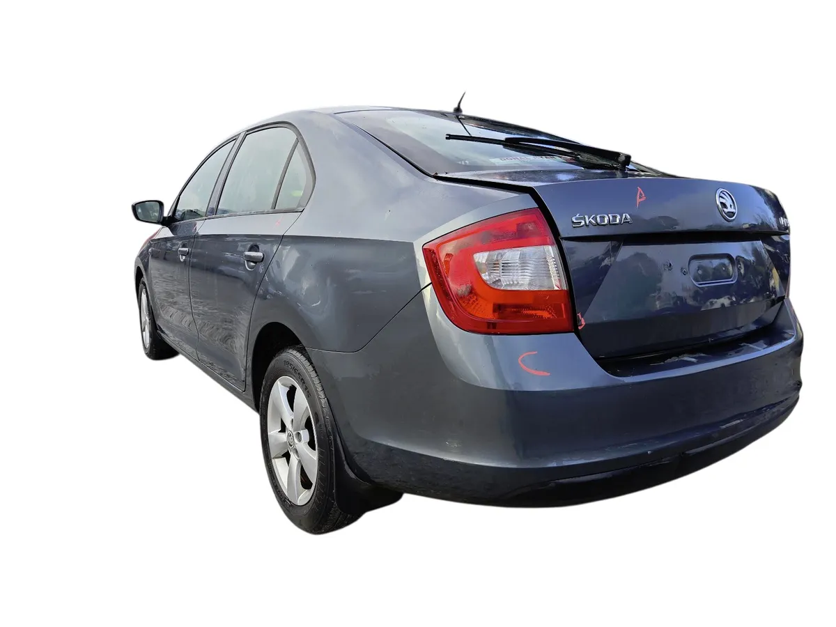 2014 SKODA RAPID For Breaking/Dismantling - Image 3