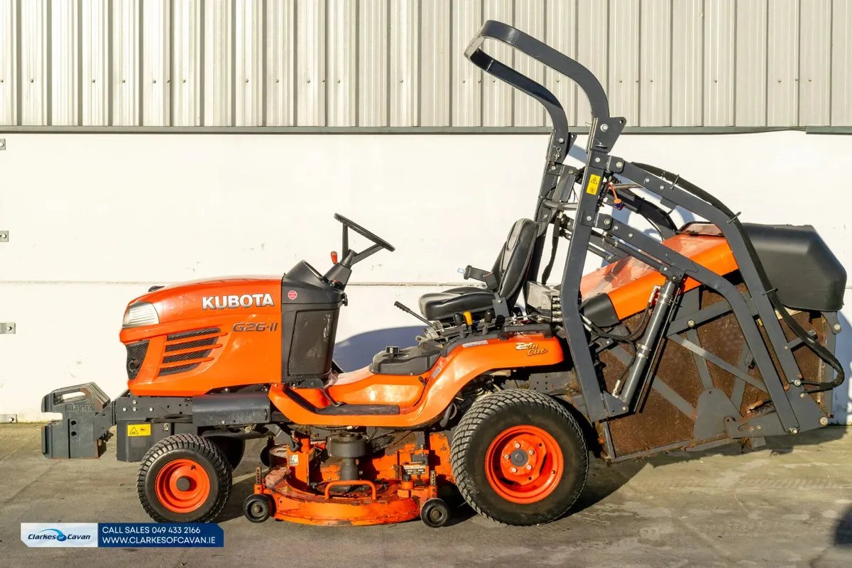 Used 2018 Kubota G26 HD Lawnmower - Image 2
