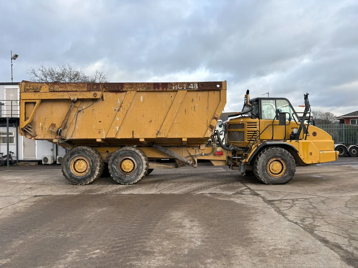 CATERPILLAR 725 6X6 DUMPER BULK BODY - Image 1