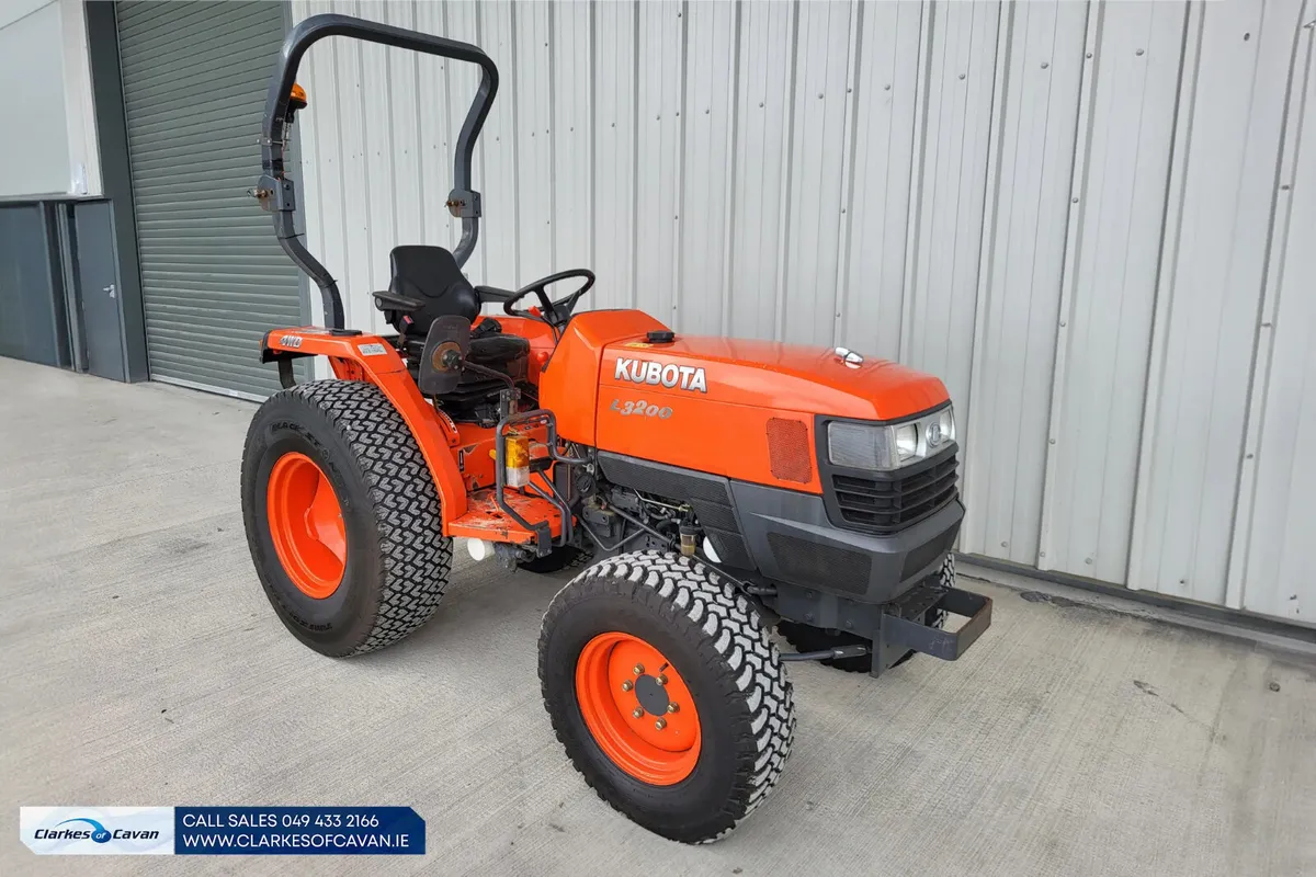 2008 Kubota L3200 - Image 1