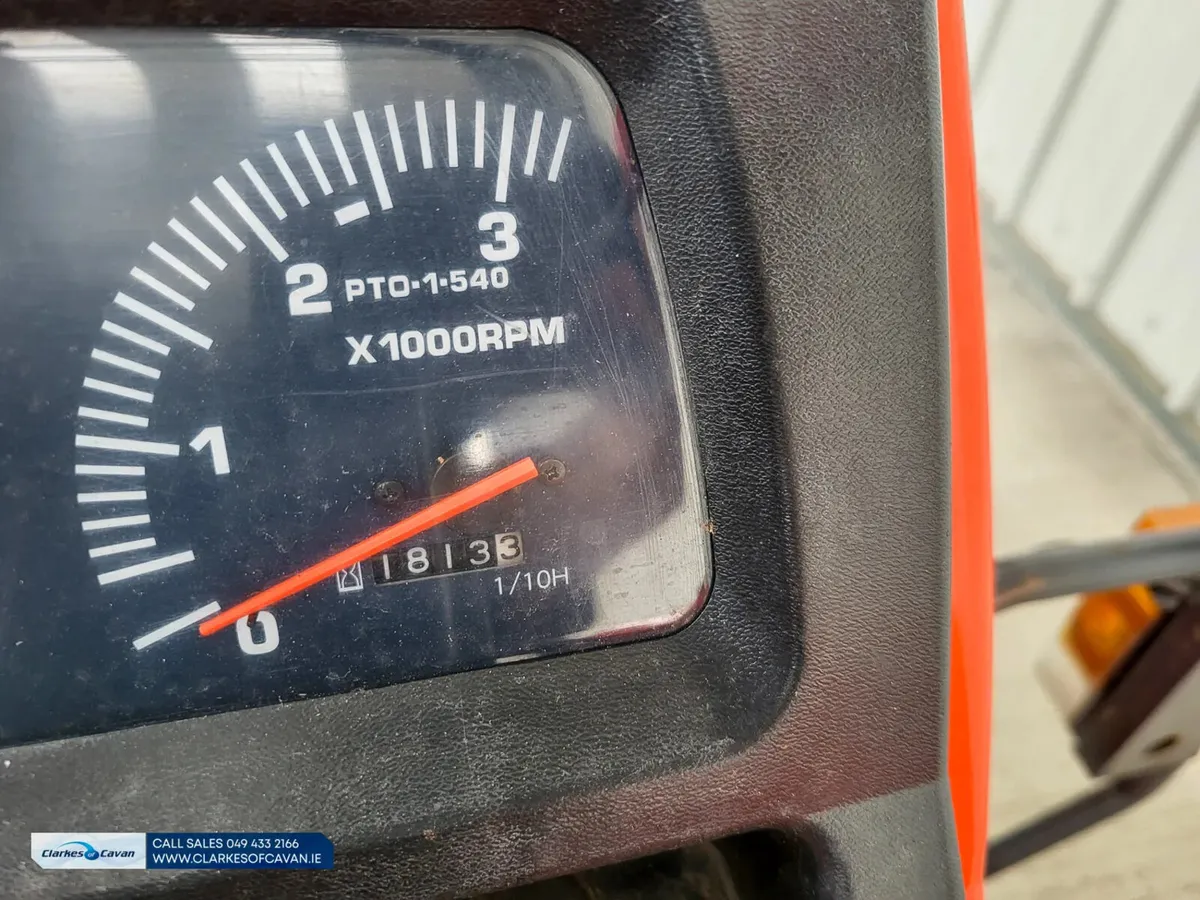 2008 Kubota L3200 - Image 3