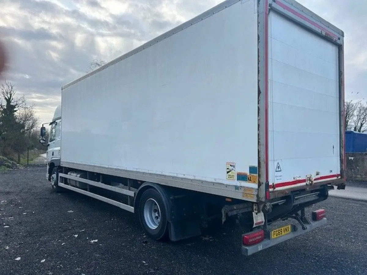 2019 DAF CF HIGH ROOF SLEEPER - Image 4