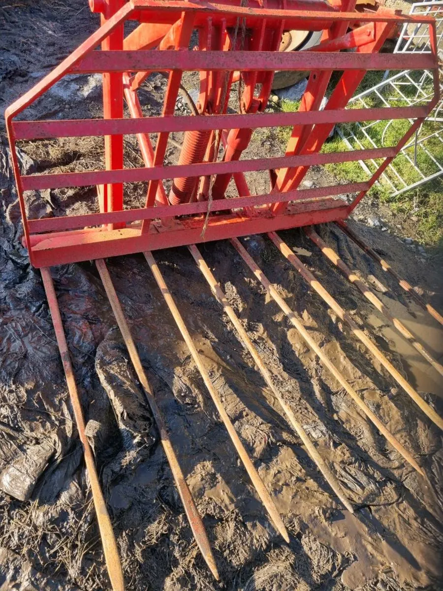 Push off buckrakes - Image 3